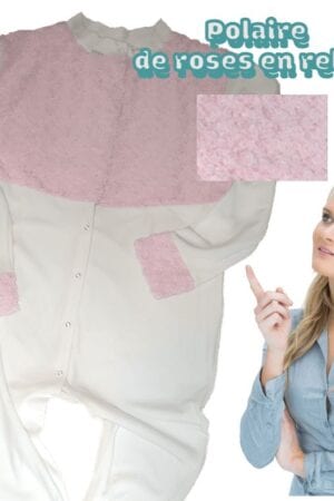 Grenouillère velours avec des roses en relief